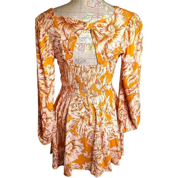 NWT Band of the Free Size Small Gold Yellow Cut Out Back Long Sleeve Mini Dress - Picture 7 of 15